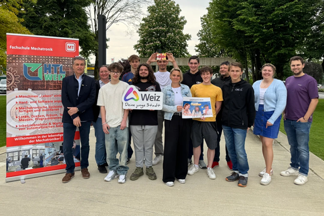 Demokratieprojekt_Übergabe_Preis_HTL_15_05_2025