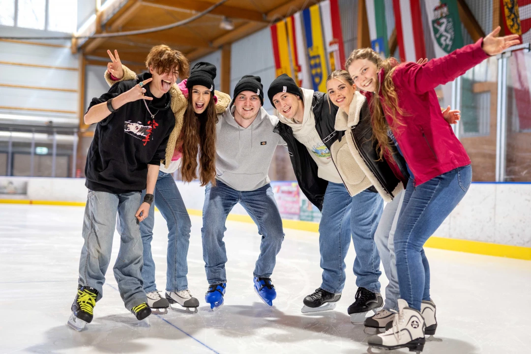 Eishalle Weiz Öffnungszeiten eislaufen